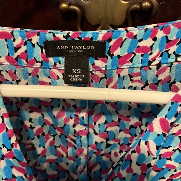 Ann Taylor multi-colored blouse - Picture 2 of 4